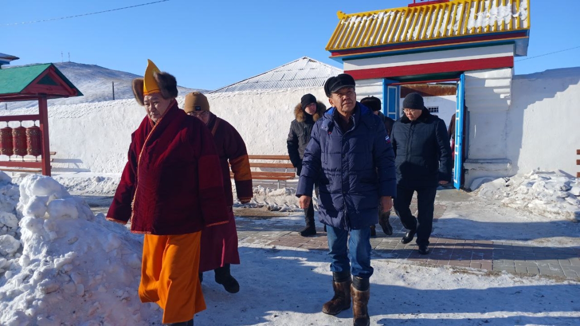 ​Руководитель Агинского Бурятского округа Ананда Дондоков провёл рабочие встречи в хозяйствах Могойтуйского района